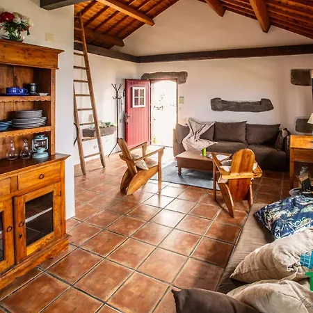 Holiday home Split Rock House Feteira (Terceira)