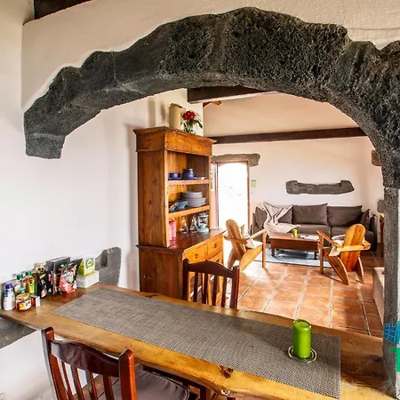 Split Rock House Feteira (Terceira)